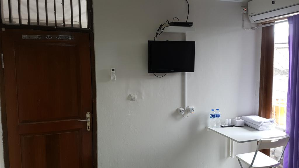 Kayumanis Homestay Syariah Jakarta Exterior foto